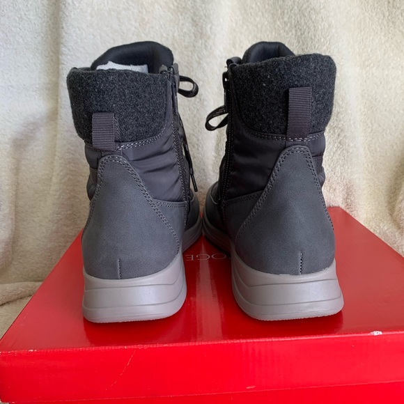 Kim Rogers Winter Boots - Picture 3 of 7